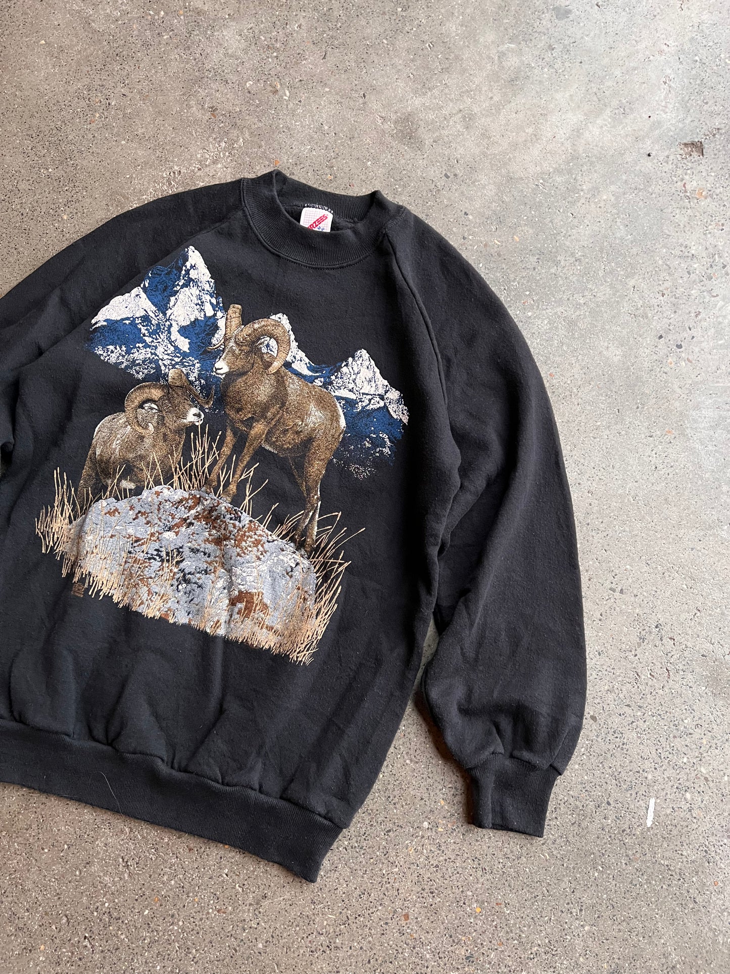 90s Mountain Goat Print Crewneck – Small