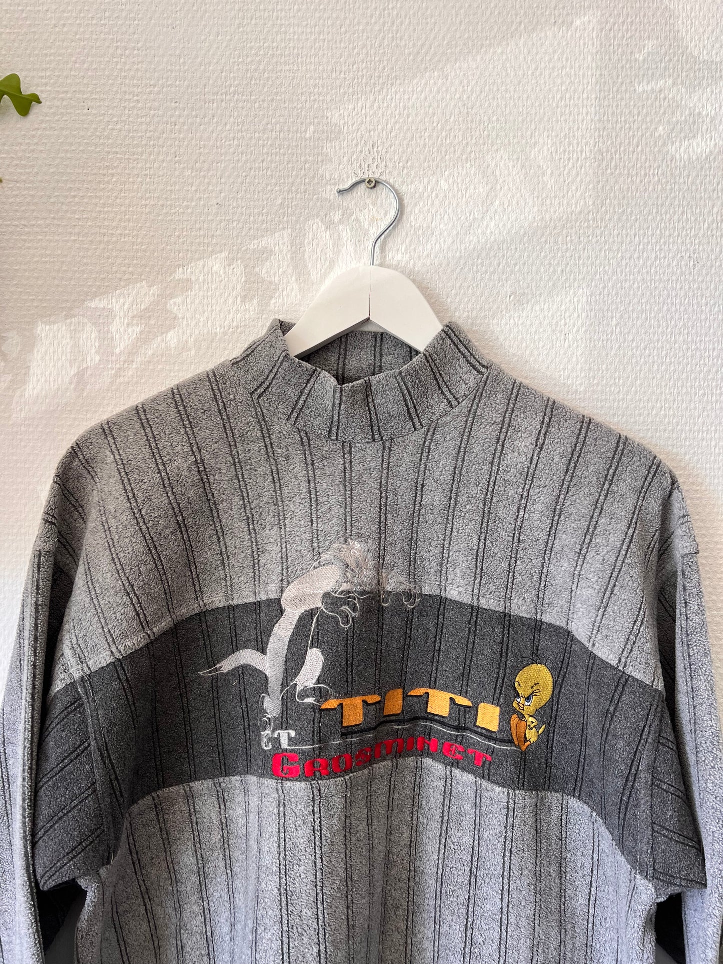 90s Looney Tunes Embroidered Titi 'Tweety' Fleece Grey – Medium