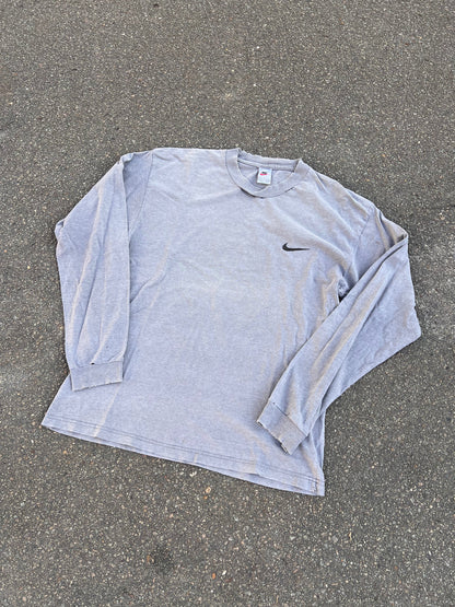 90's Nike Distressed Longsleeve – Medium