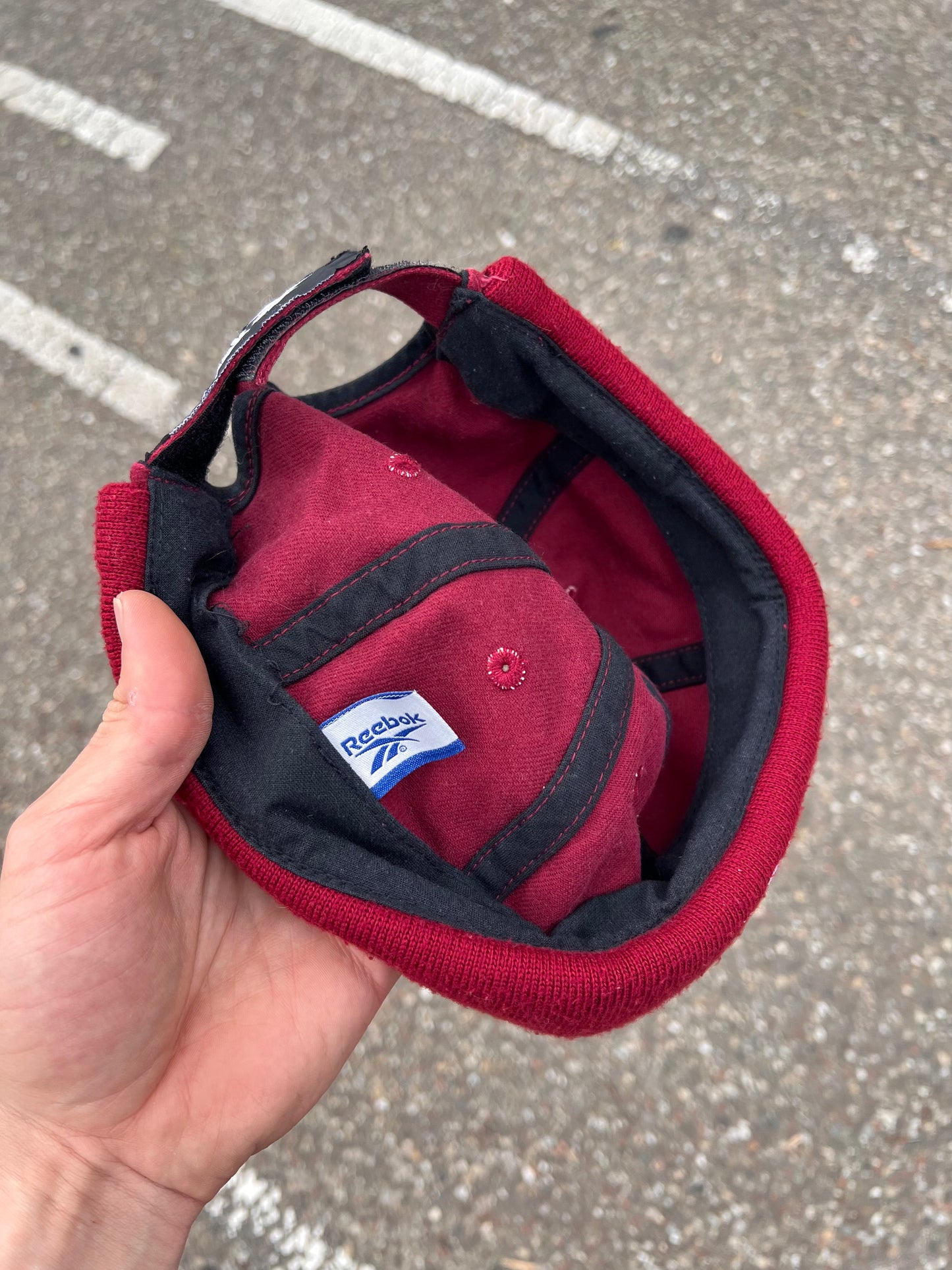 90s Reebok Embroidered Logo Docker Strapback Cap Burgundy – Medium