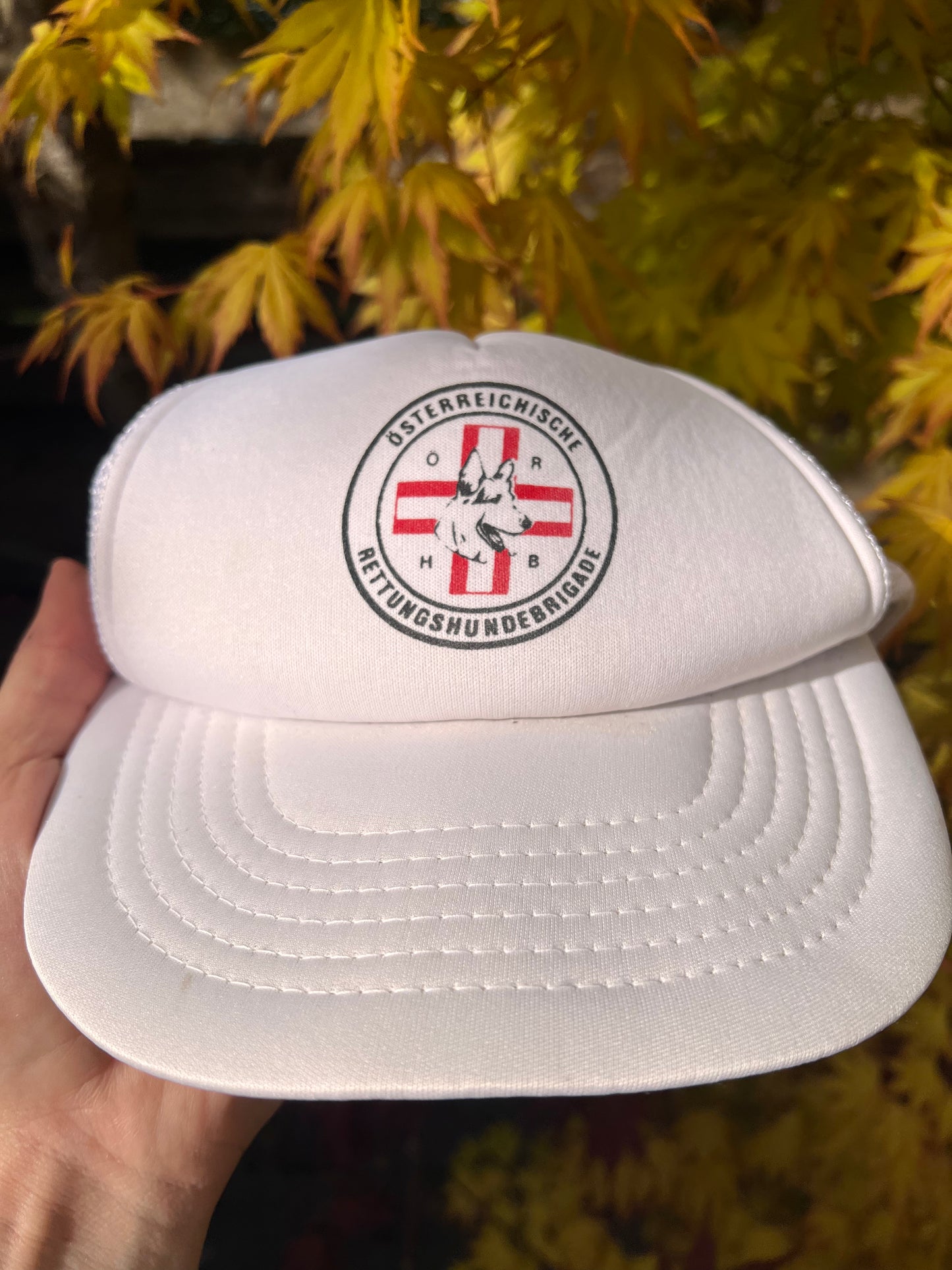 90s Hundenbrigade Austria Dog Trucker Cap White – One Size