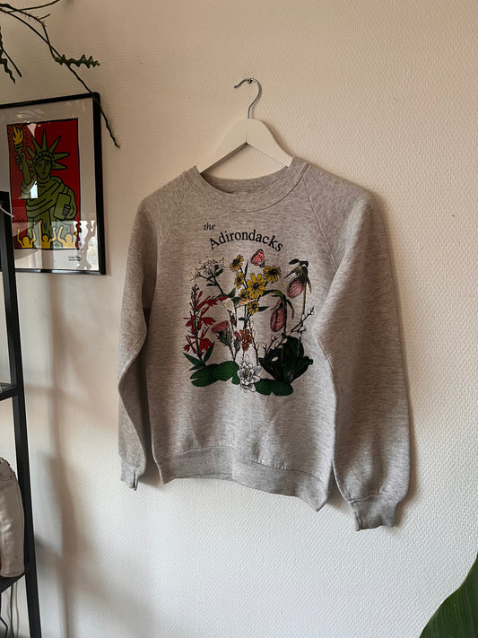 90s Jerzees the Adirondacks Flower Crewneck Sweatshirt Grey – Small