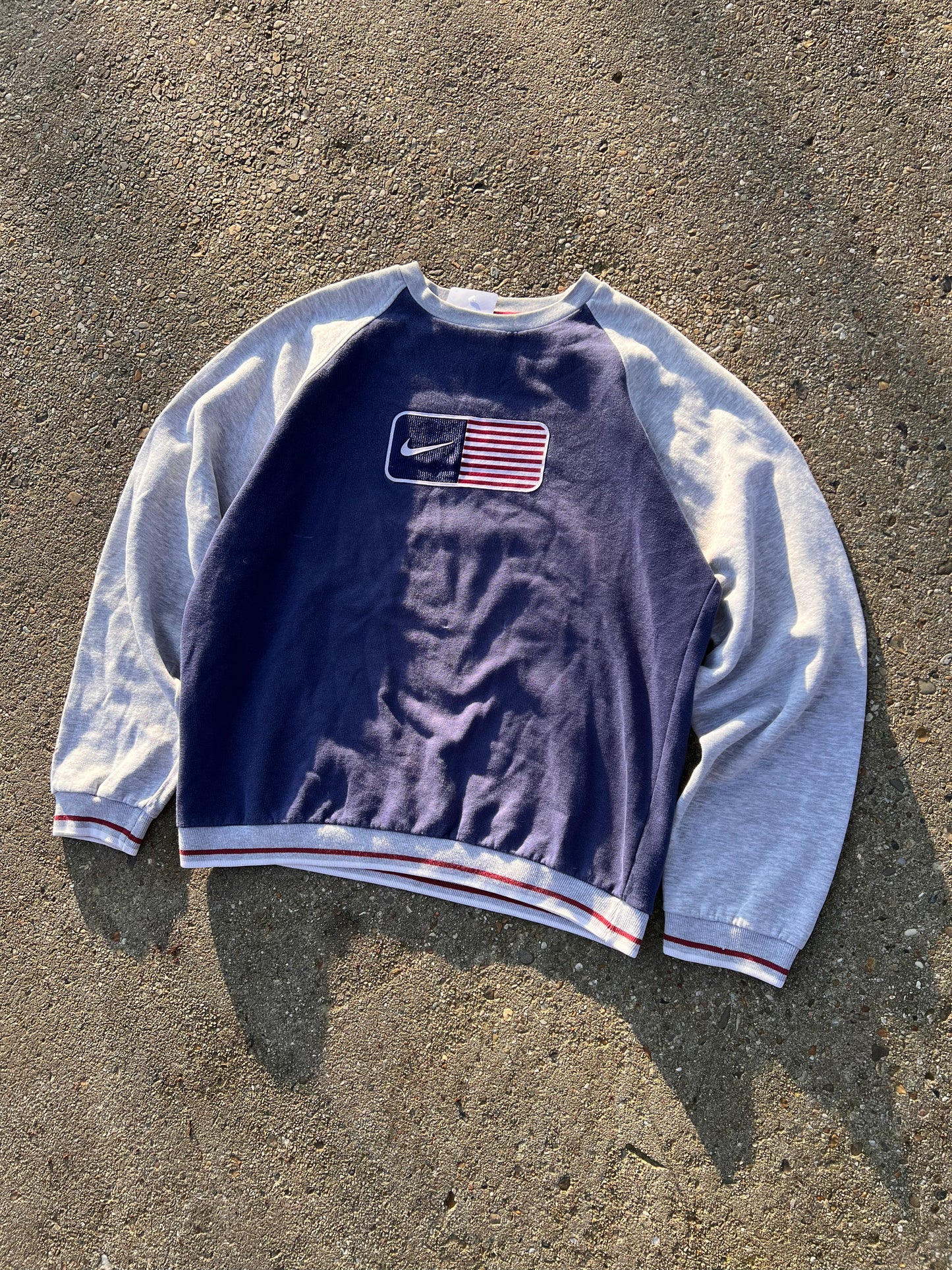 90s Nike Flag Swoosh Crewneck Sweatshirt – Medium