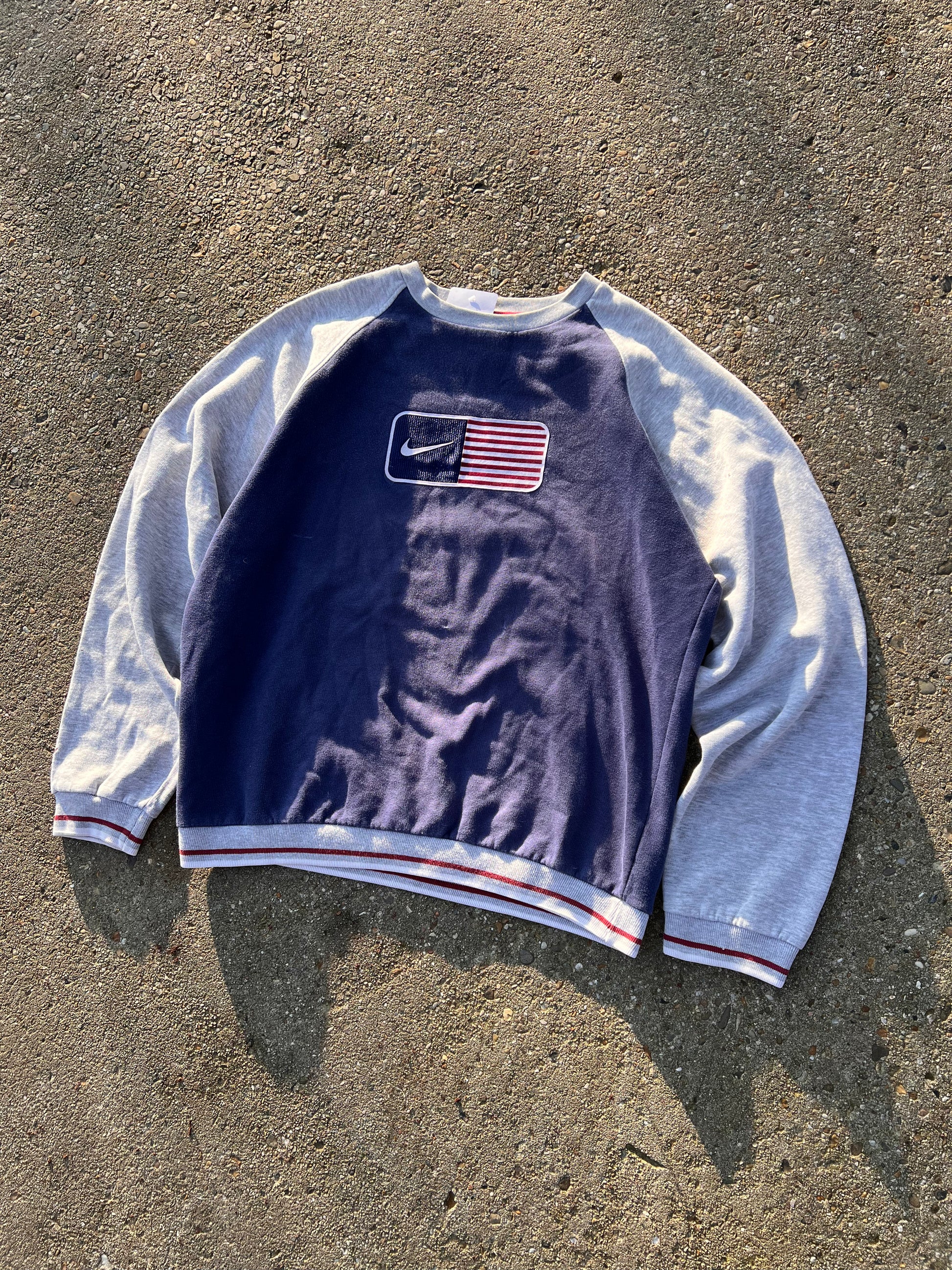 90s Nike Flag Swoosh Crewneck Sweatshirt – Medium