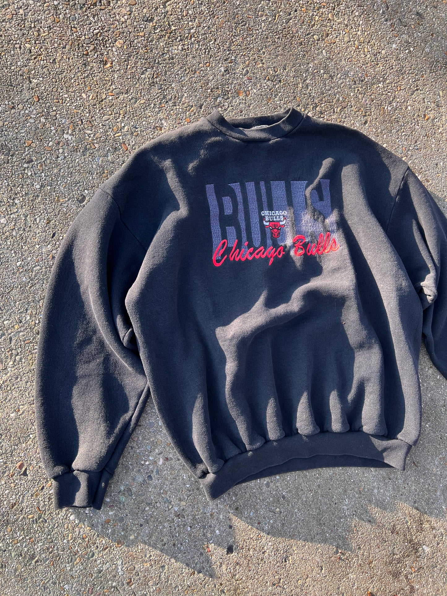 90s 7 Logo Chicago Bulls Embroidered Sweatshirt – Large