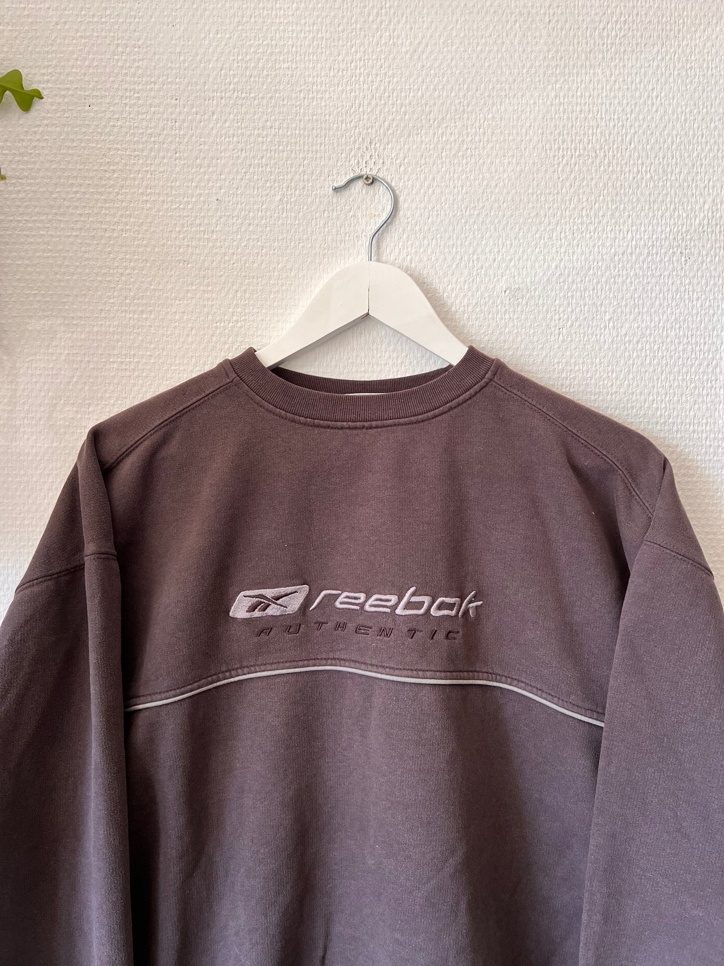 90s Reebok Embroidered Big Logo Crewneck Sweatshirt Dark Grey – Medium