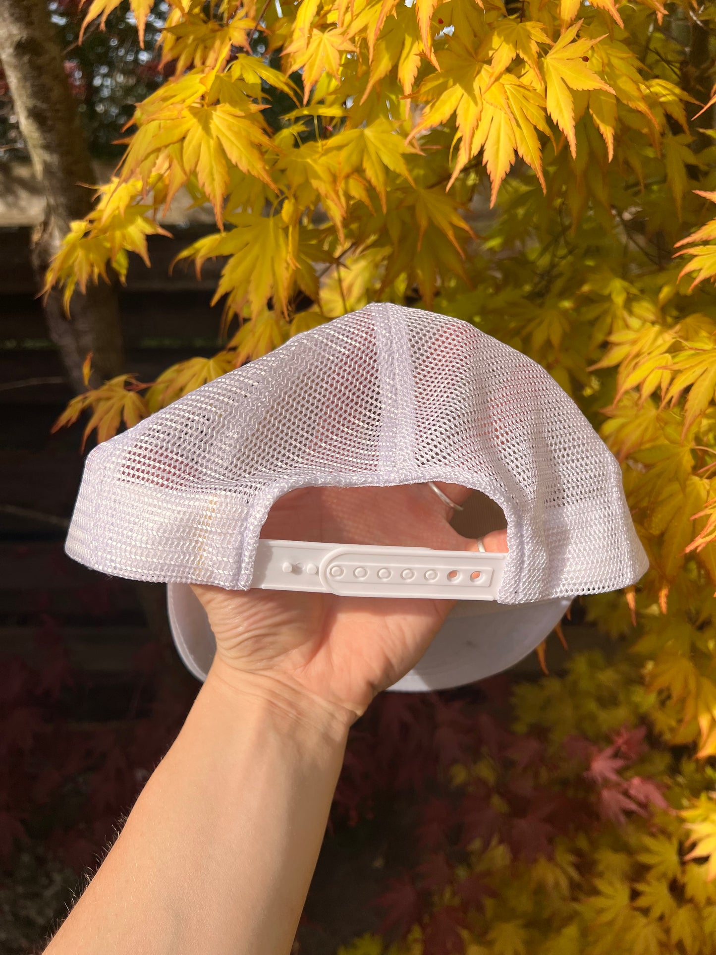 90s Hundenbrigade Austria Dog Trucker Cap White – One Size
