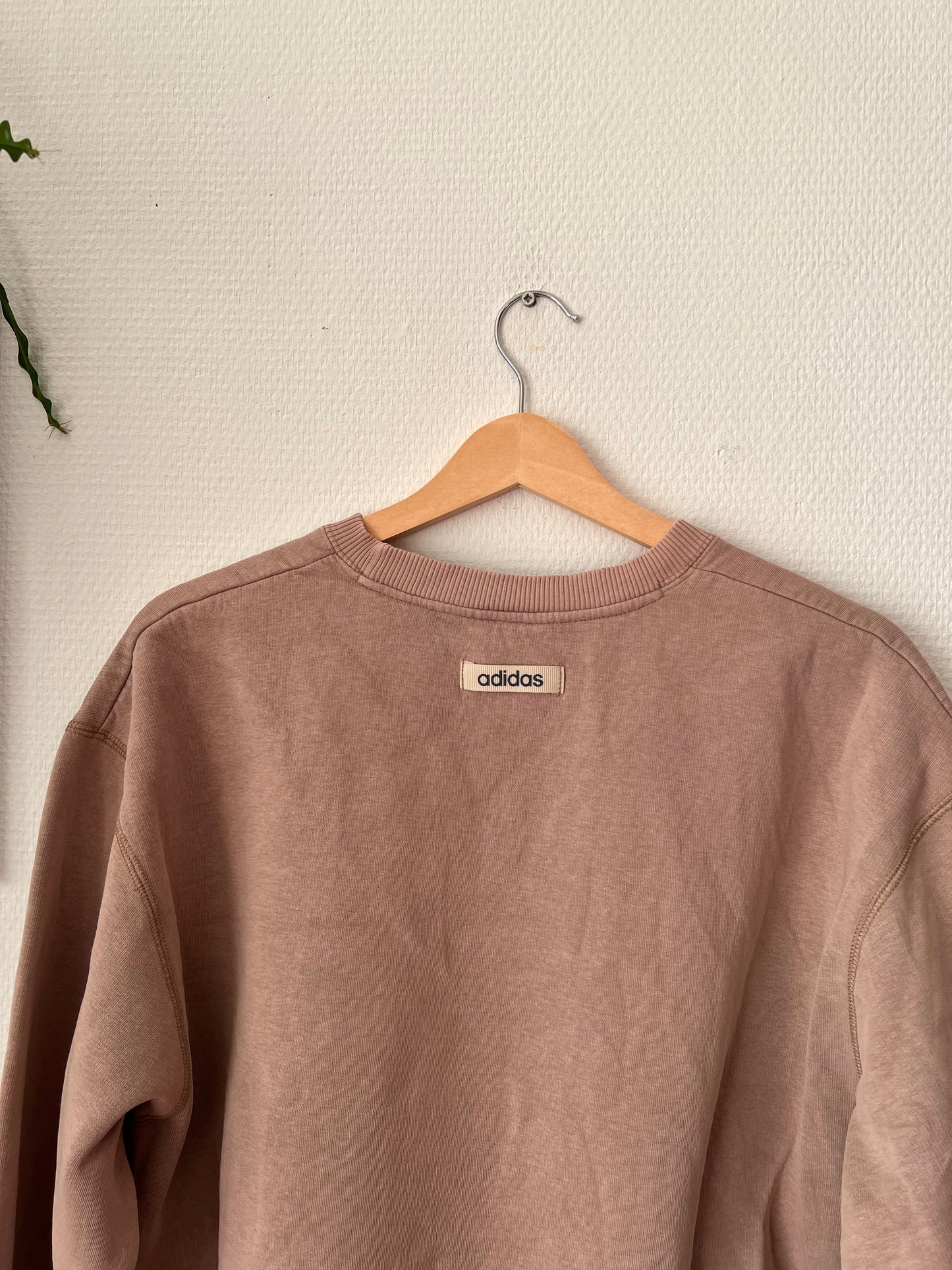 90s Adidas Casual Crewneck Sweatshirt – Medium