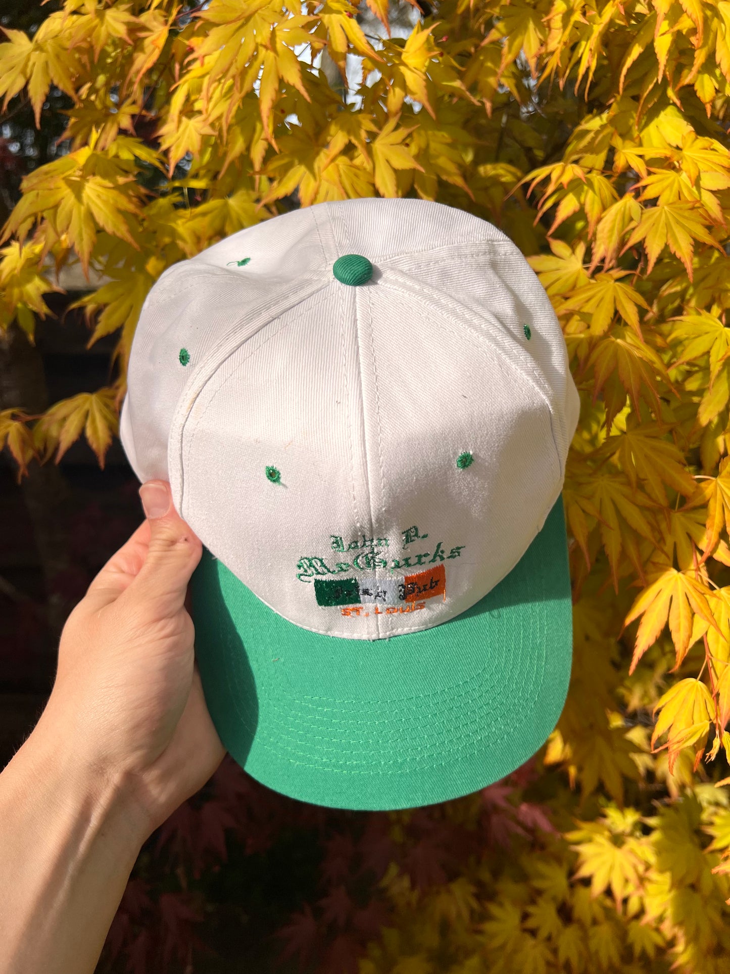 90s Irish Pub Embroidered Ireland Strapback Cap White – One Size