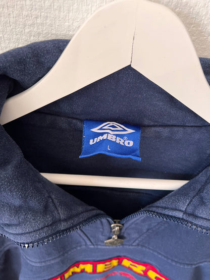 90s Umbro Embroidered Big Logo Training Sweatshirt Navy – Large