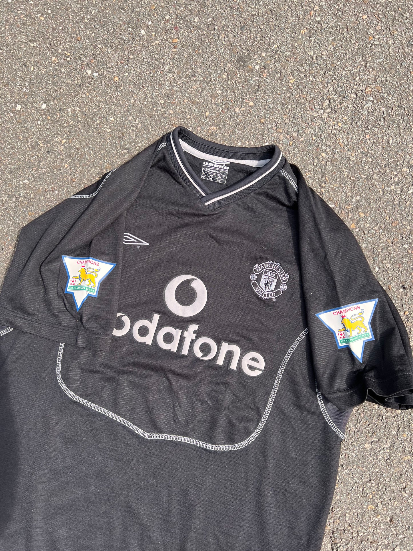 00's Umbro Manchester United Barthez Kit – Medium
