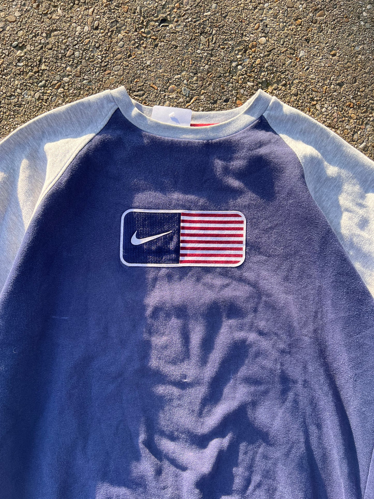 90s Nike Flag Swoosh Crewneck Sweatshirt – Medium