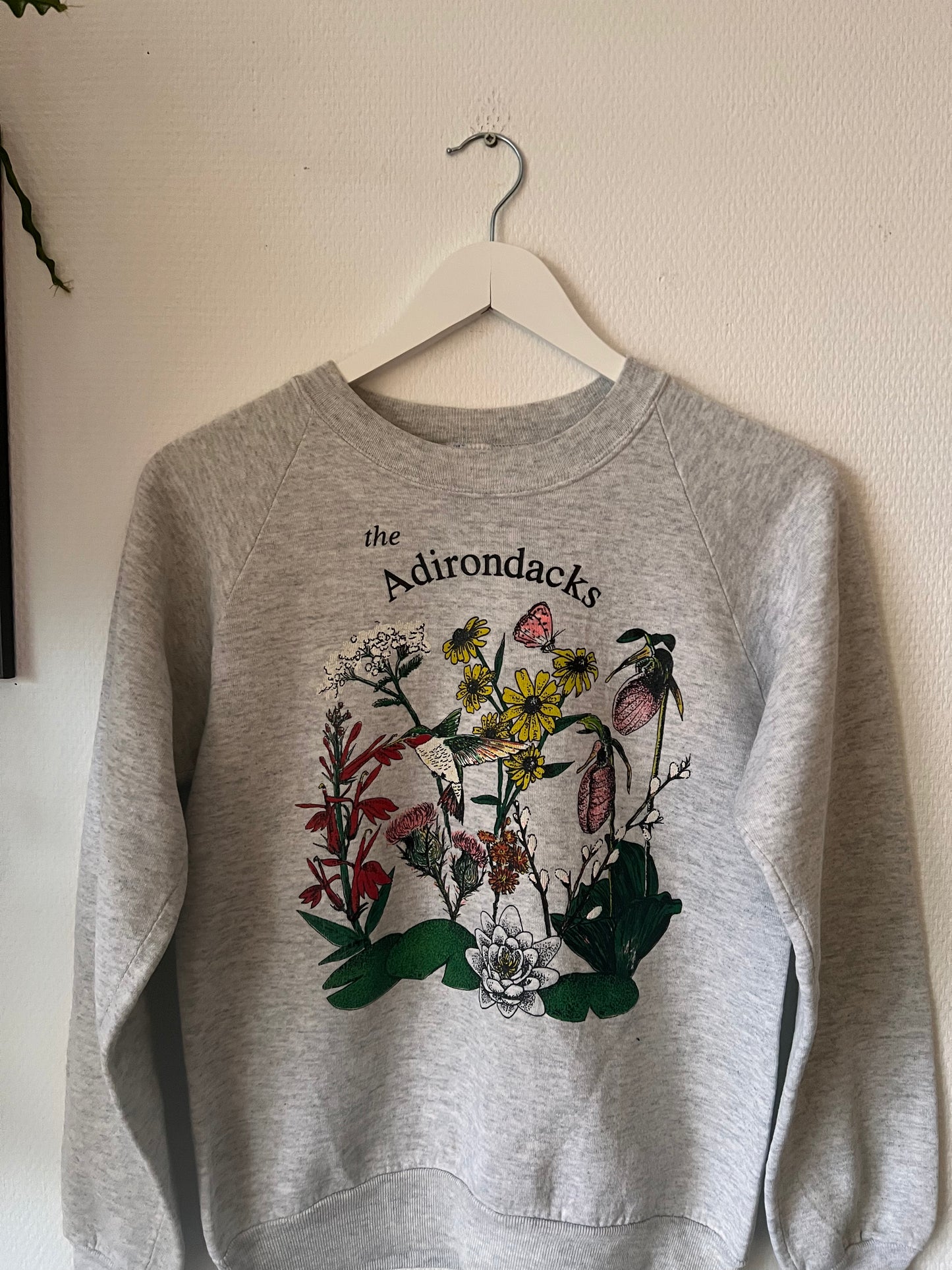 90s Jerzees the Adirondacks Flower Crewneck Sweatshirt Grey – Small