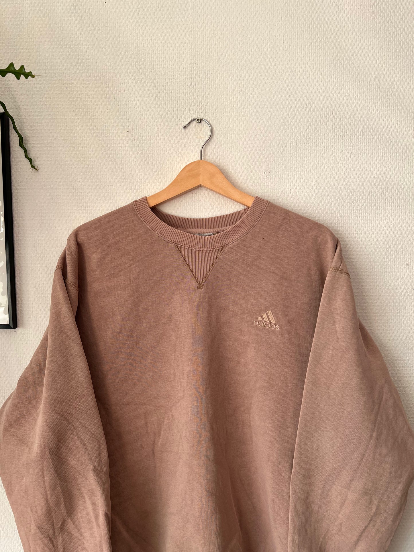 90s Adidas Casual Crewneck Sweatshirt – Medium