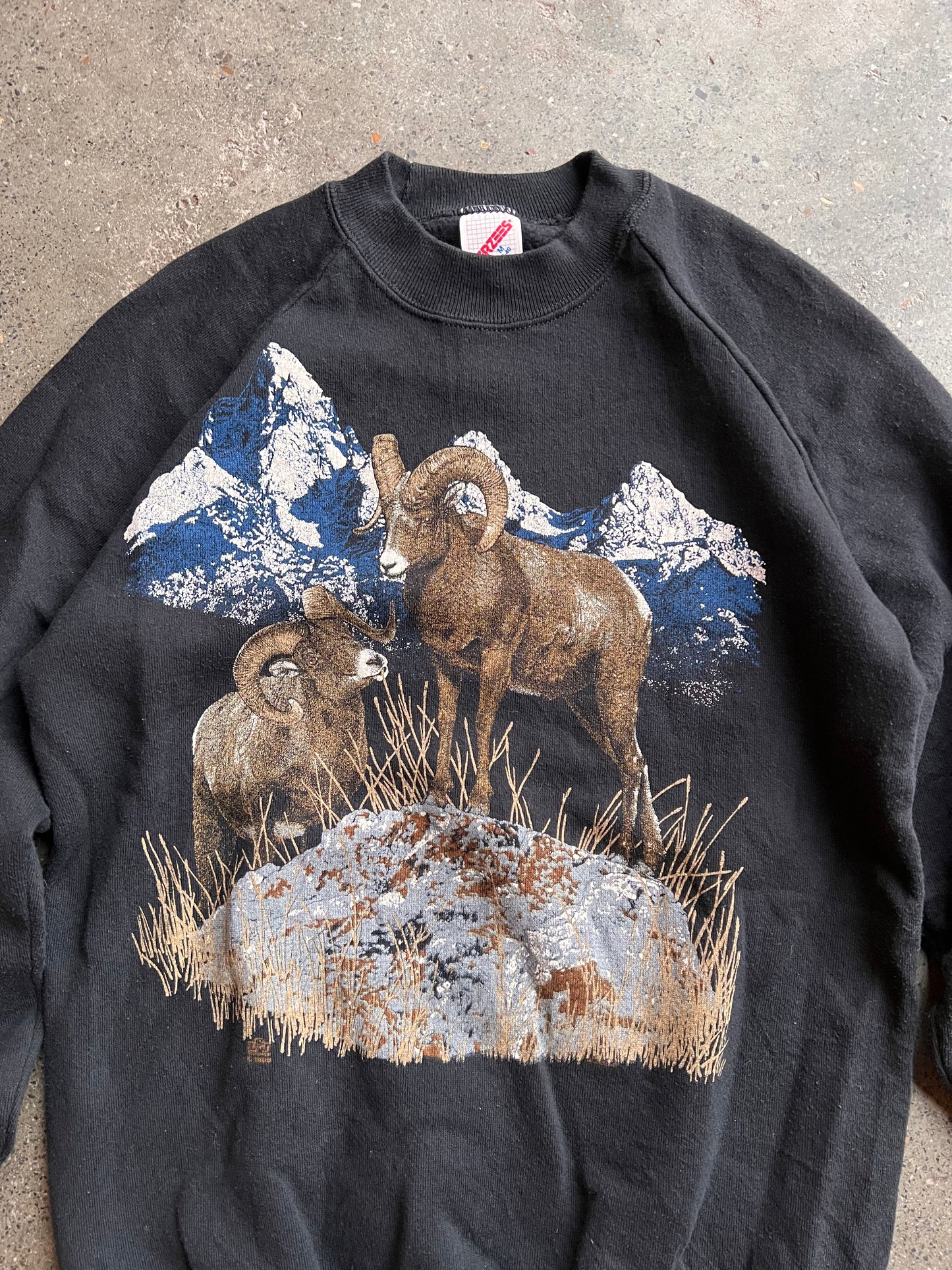 90s Mountain Goat Print Crewneck – Small