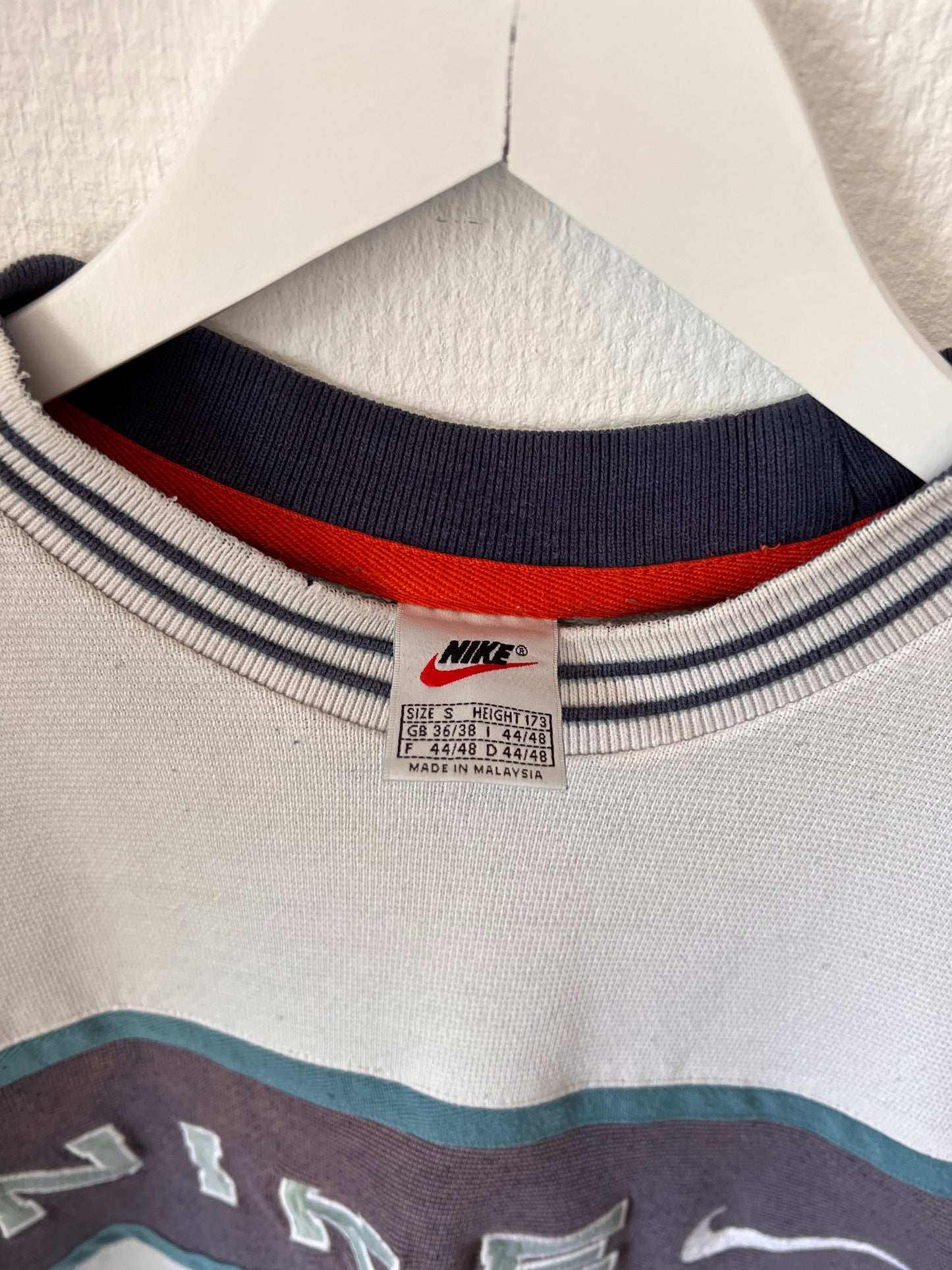 90s Nike Embroidered Big Logo Crewneck Sweatshirt Cream – Small
