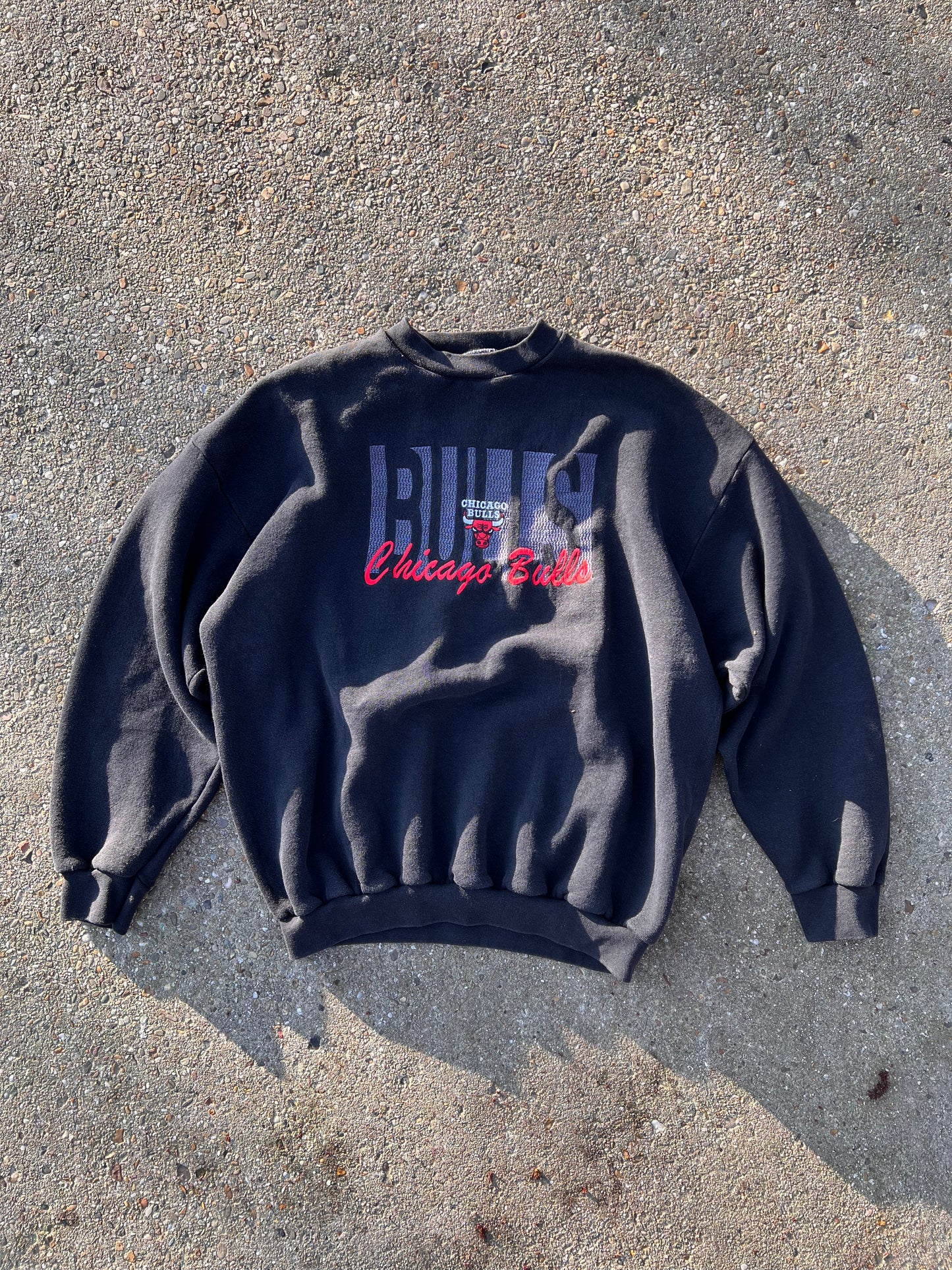 90s 7 Logo Chicago Bulls Embroidered Sweatshirt – Large