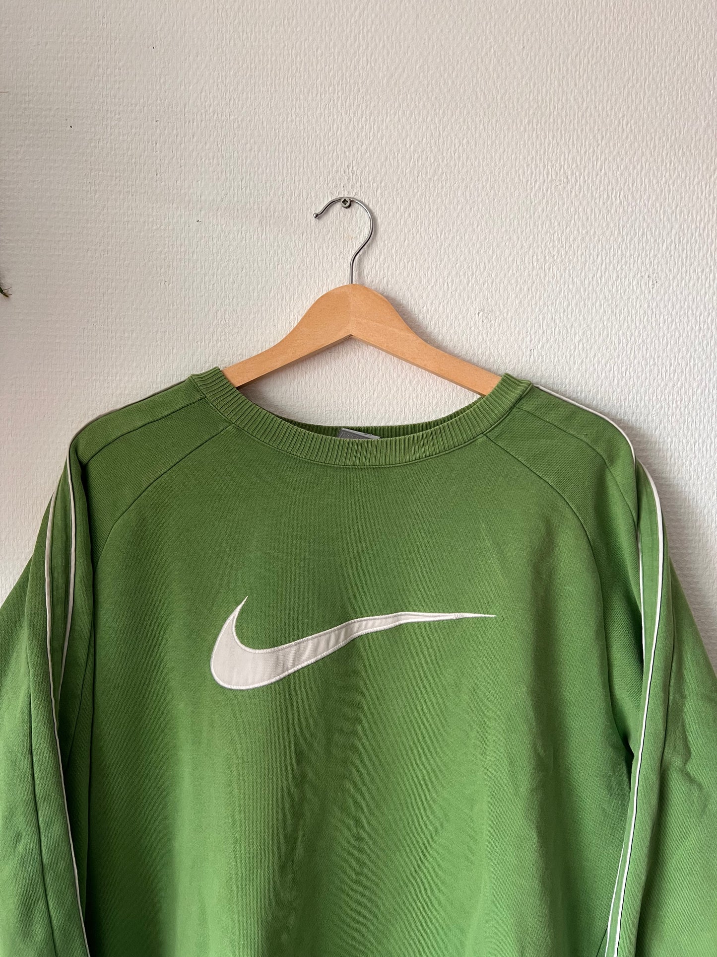 90s Nike Big Swoosh Logo Crewneck Sweatshirt – Medium