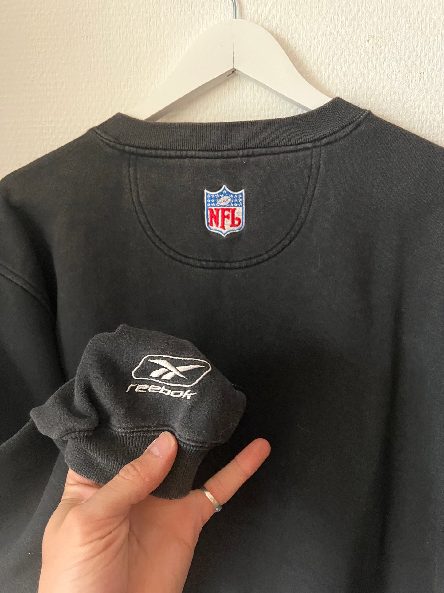 90s Reebok Embroidered NFL Oakland Raiders Crewneck Sweatshirt Black – Large