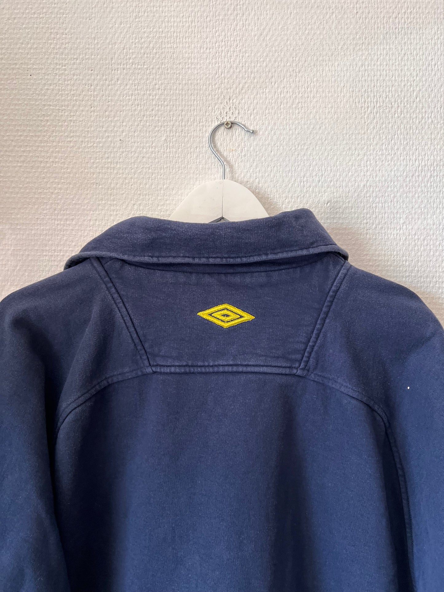 90s Umbro Embroidered Big Logo Training Sweatshirt Navy – Large