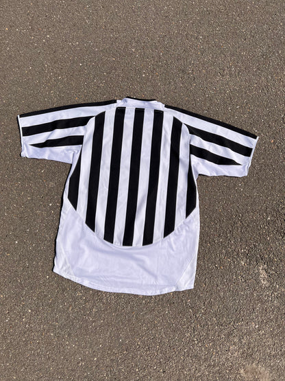 00's Nike Juventus Home Kit – Large