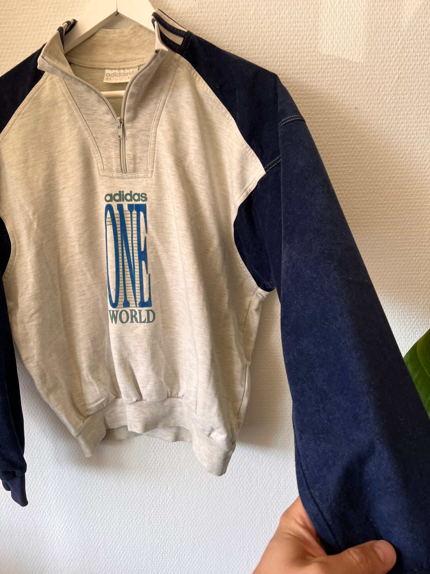 90s Adidas One World Printed 1/4 Zip Up Sweatshirt Grey – Small