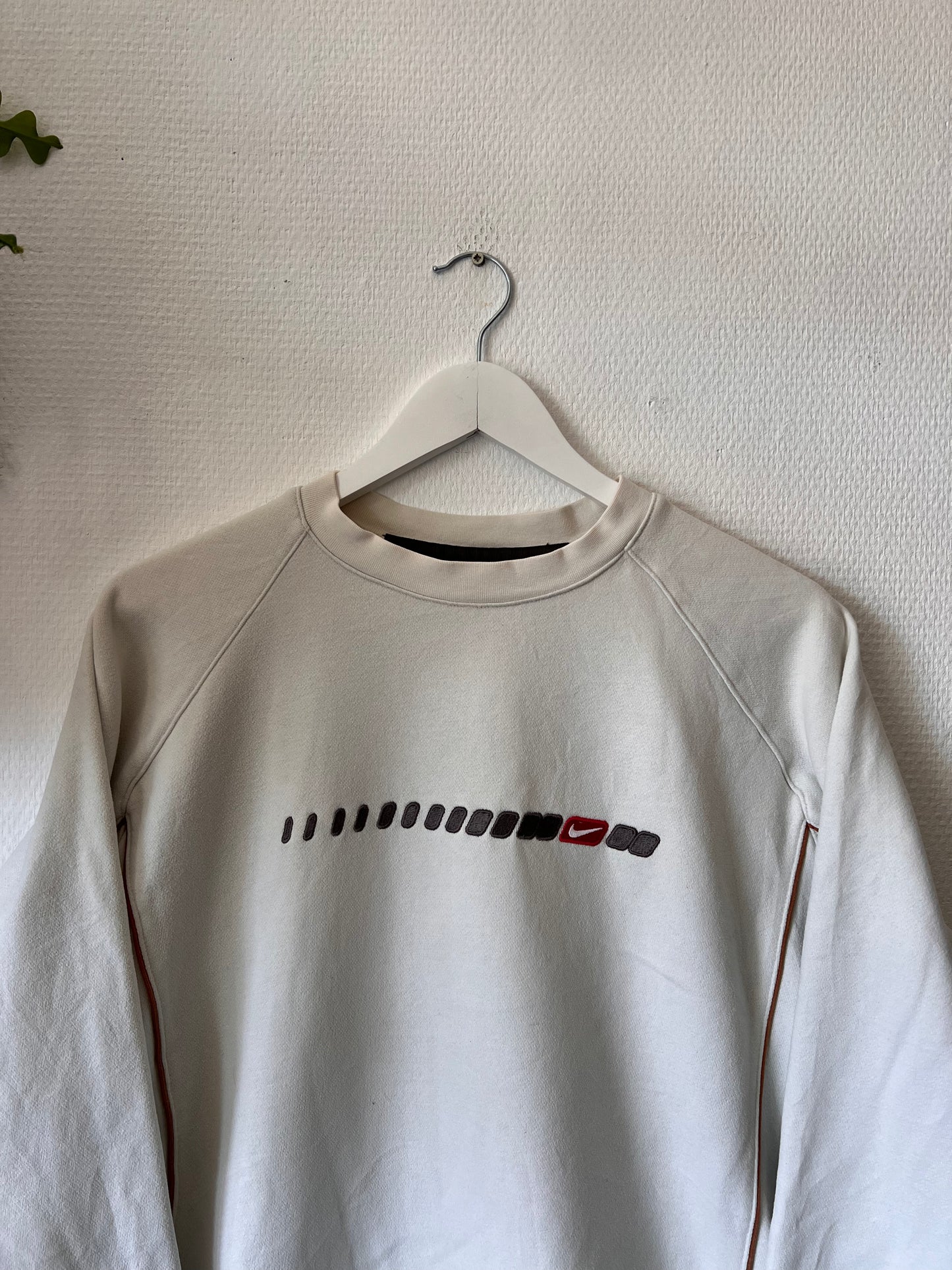 90s Nike Embroidered Y2K Striped Crewneck Sweatshirt Cream – Medium