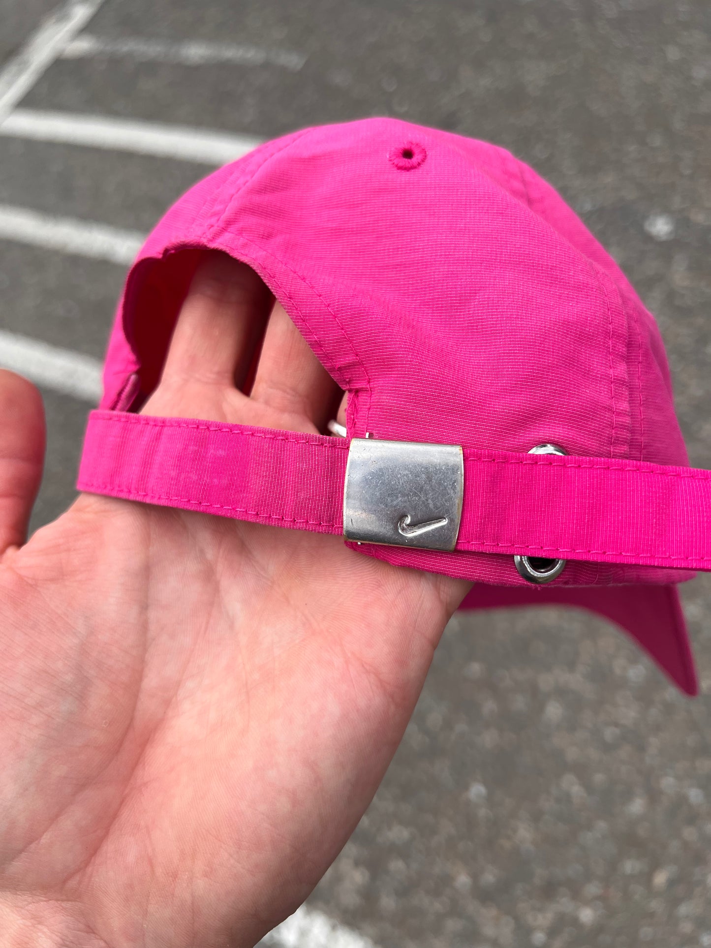 2000s Nike Metal Side Logo Strapback Cap Pink – Medium