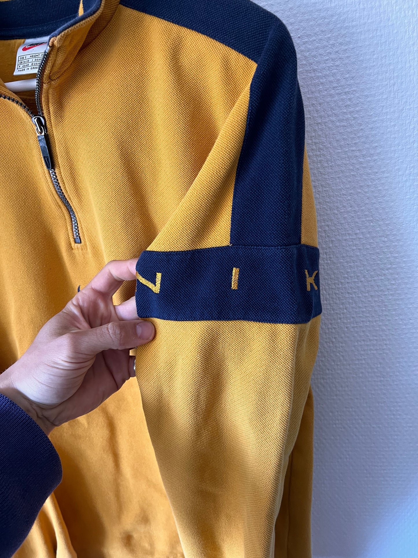 90s Nike Center Logo 1/4 Zip Up Sweatshirt Yellow – Small