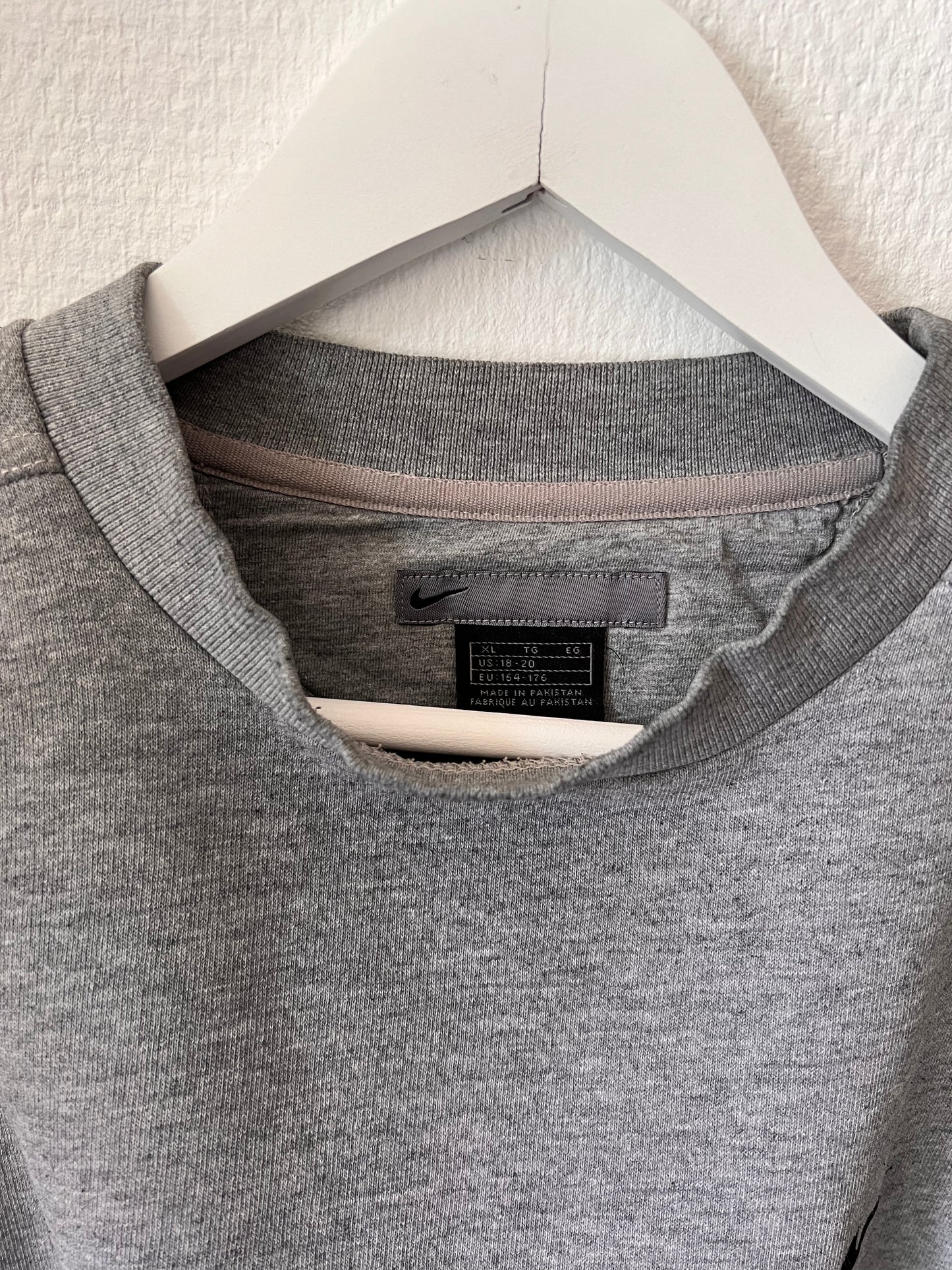90s Nike Mini Swoosh Essential Sweatshirt Grey – XSmall